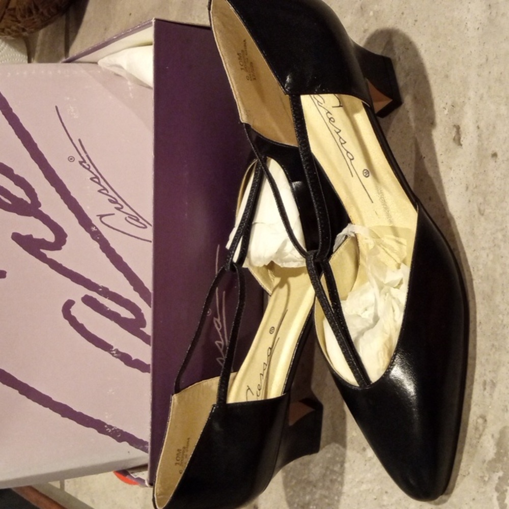 Caressa Women's Black Heels Size 10